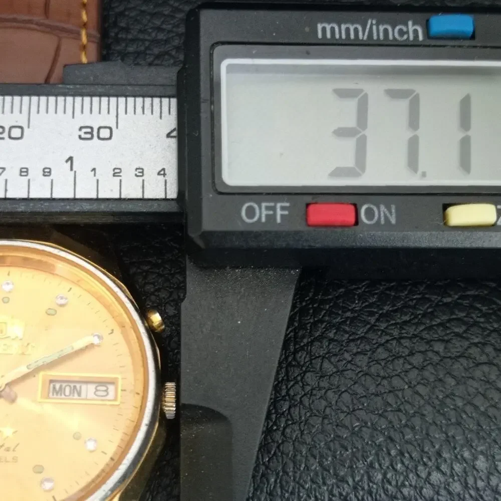 Vintage 1978 Orient Automatic Mens Gold Watch W/daydate & Gold Accents
